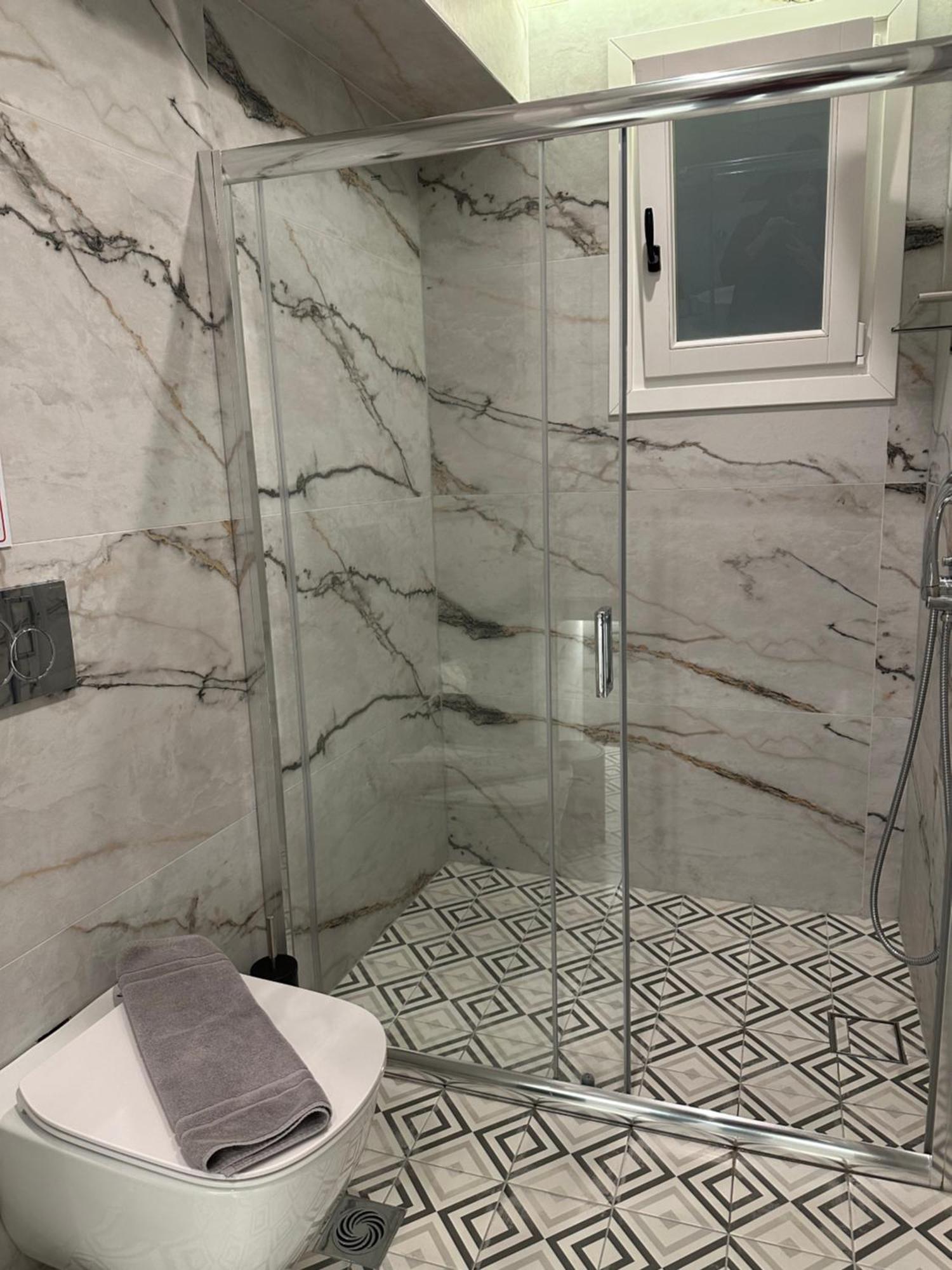 Belle Athenes - Luxury Rooms At Monastiraki Railway Station المظهر الخارجي الصورة