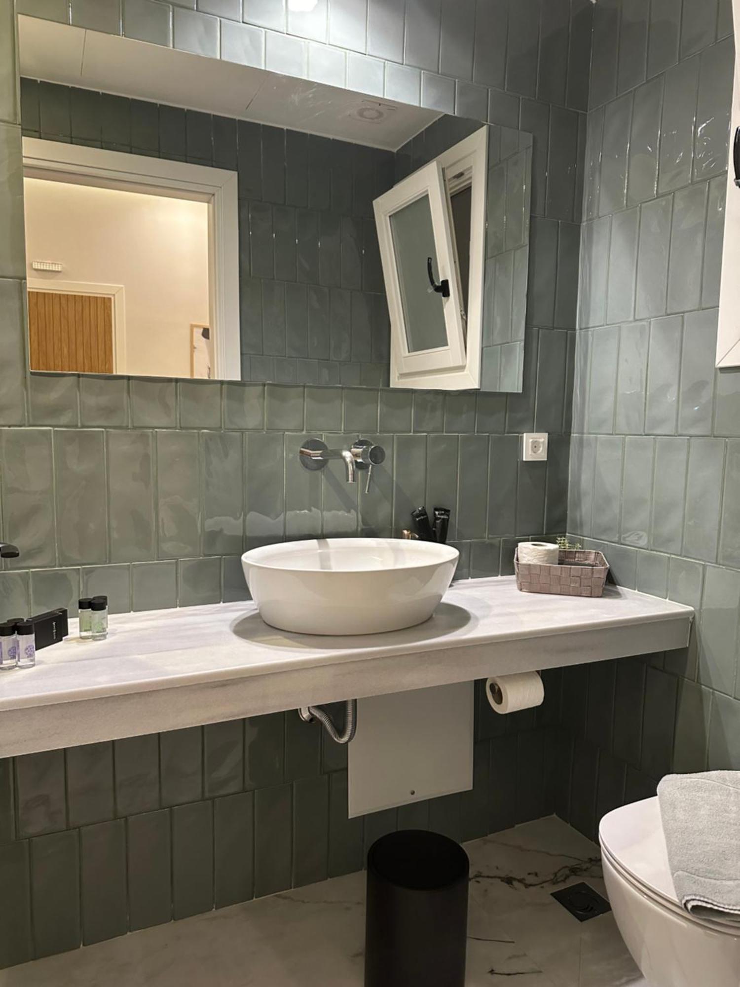 Belle Athenes - Luxury Rooms At Monastiraki Railway Station المظهر الخارجي الصورة