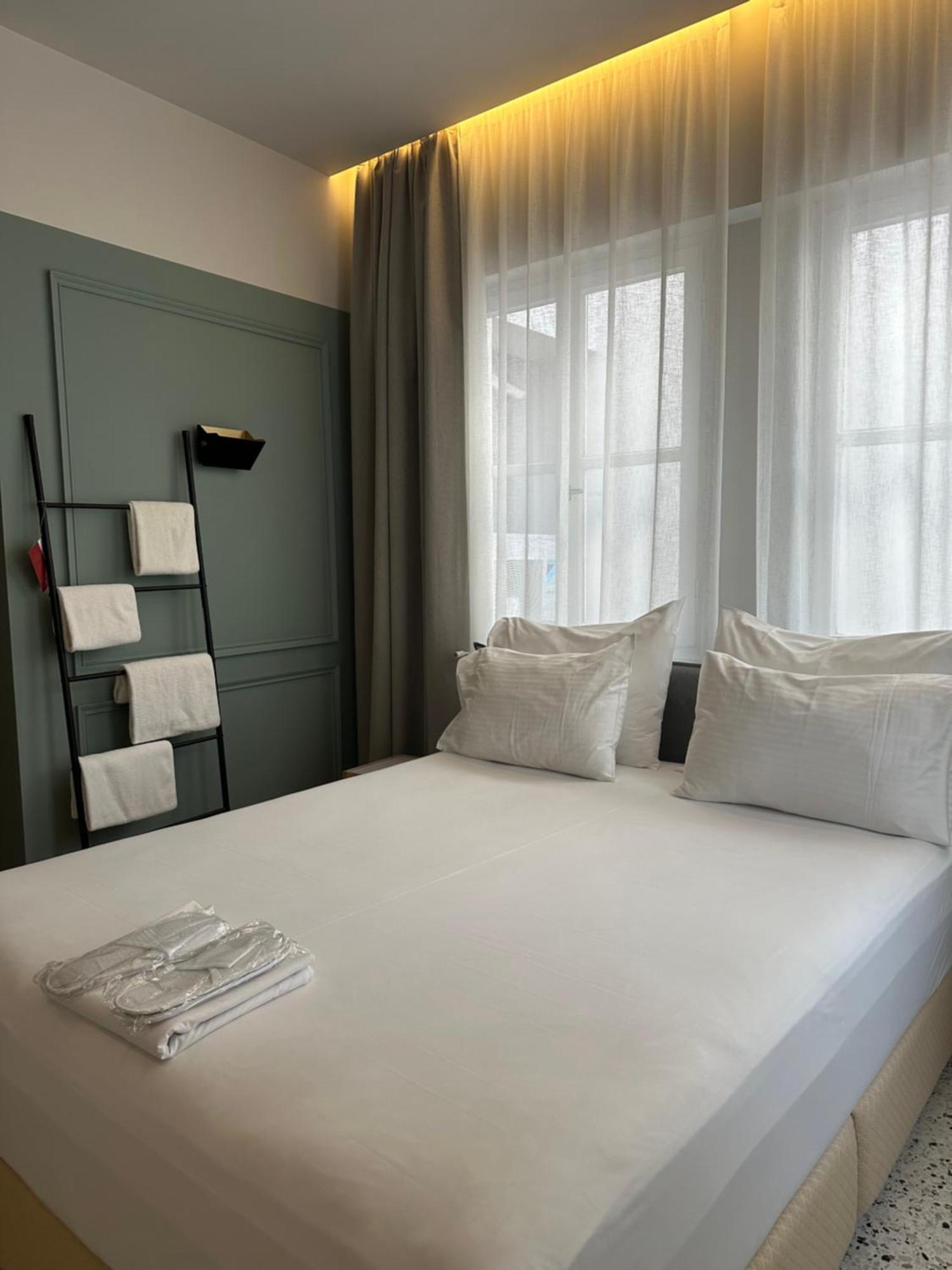 Belle Athenes - Luxury Rooms At Monastiraki Railway Station المظهر الخارجي الصورة